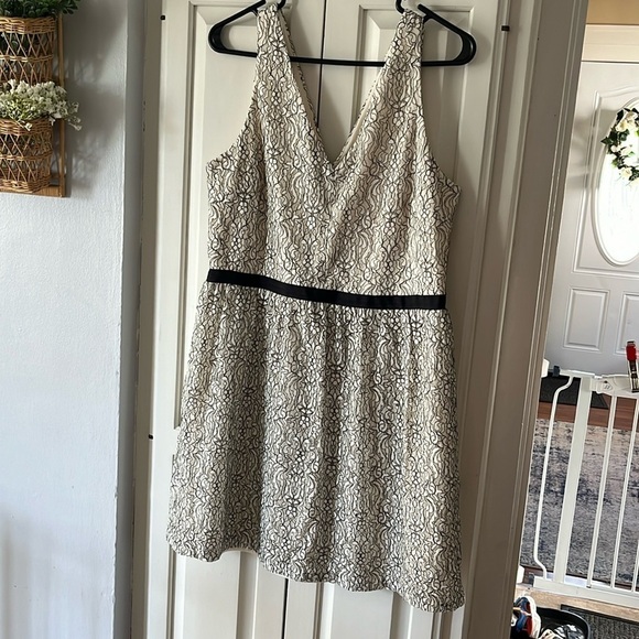 Maurices Dresses & Skirts - Maurices size 13/14 black and white dress
